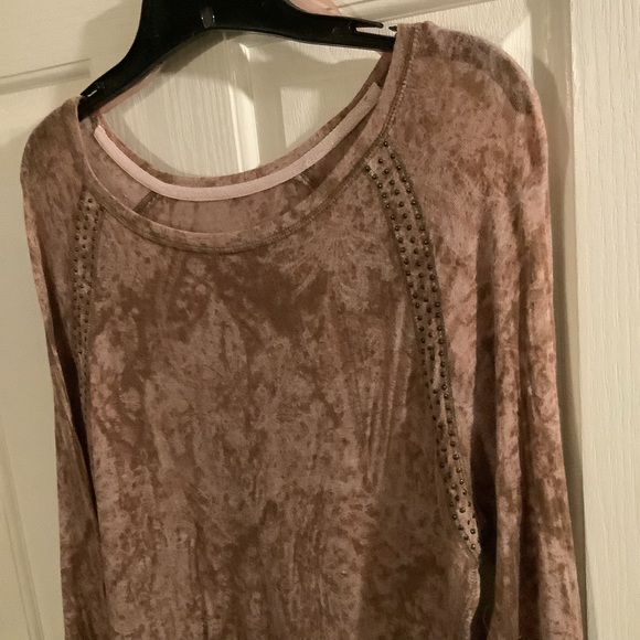 Nine West Vintqge America Brand, long sleeved shirt, size petite medium. - Picture 5 of 10